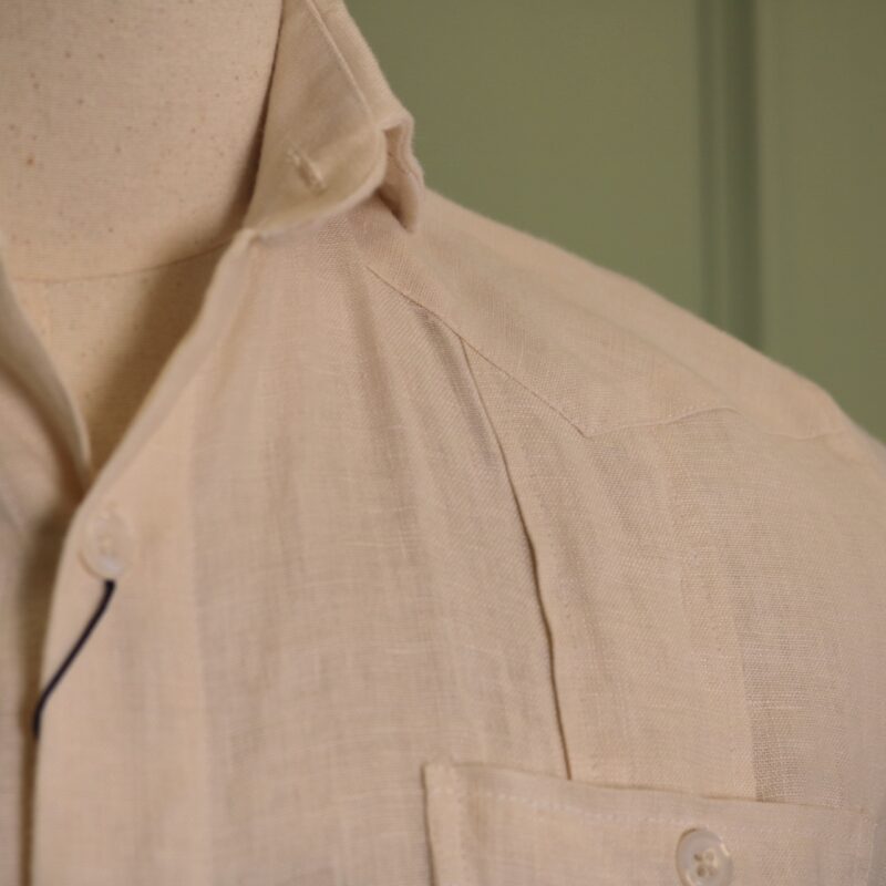 Guayabera lino tintado beige