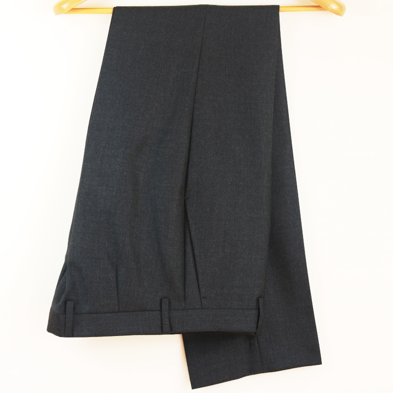 Pantalón clásico de vestir gris sin pinza