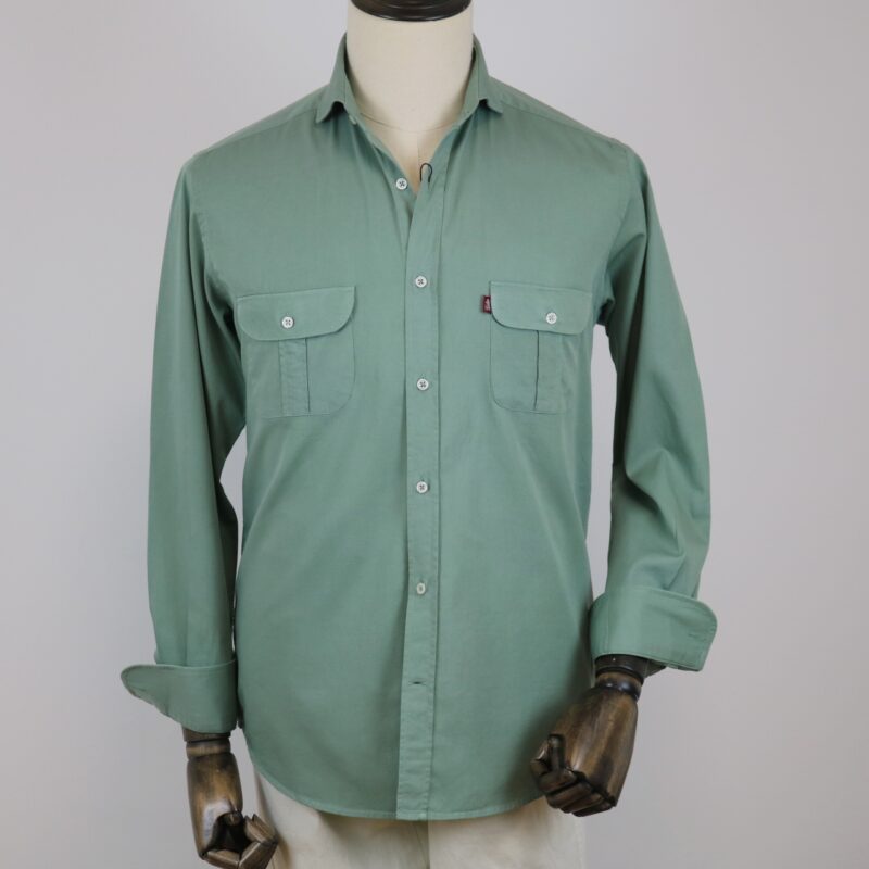 Camisa dos bolsillos verde
