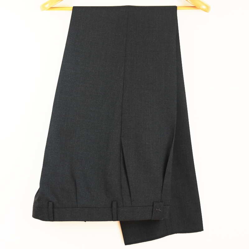 Pantalón clásico de vestir gris con una pinza